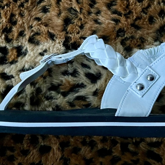 WURL White Braided Thong Sandals – Approx. Size 7 - Picture 4 of 10